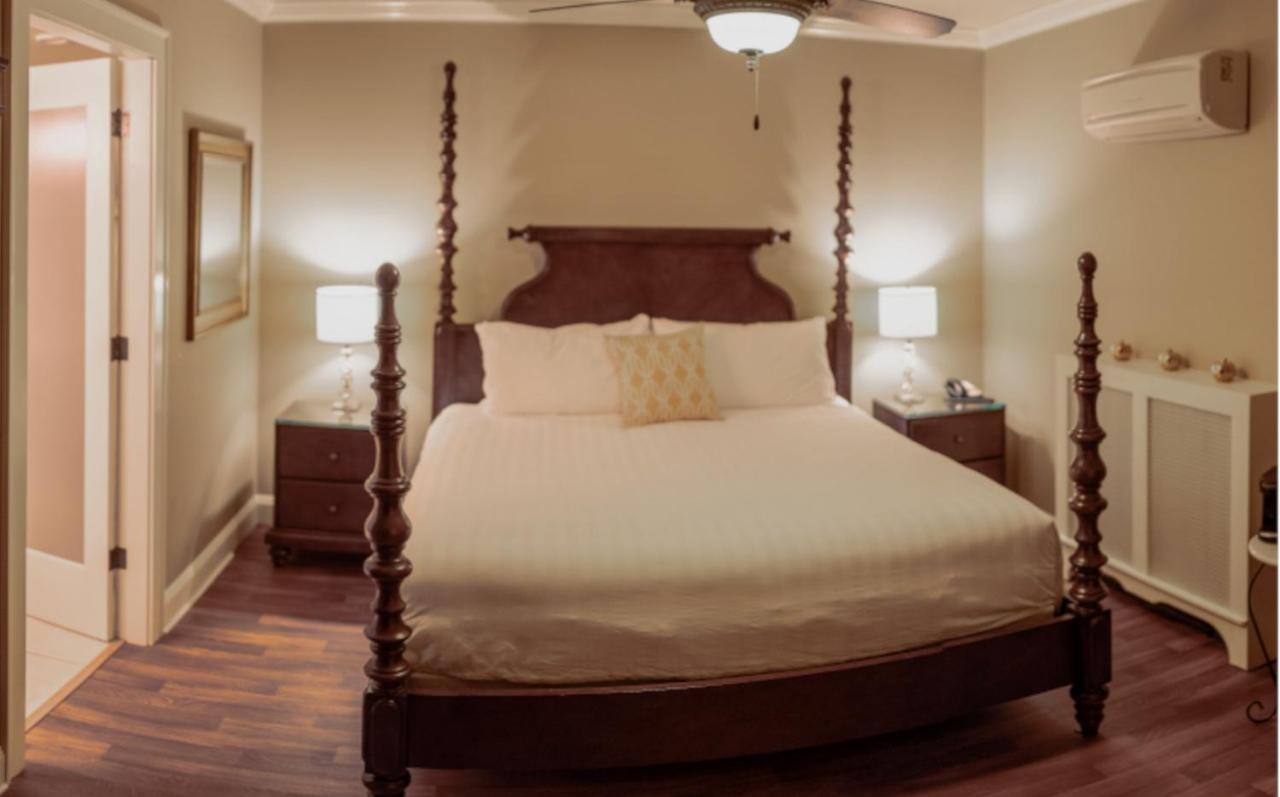 Crown Mansion Boutique Hotel & Villas 퀄리컴비치 외부 사진