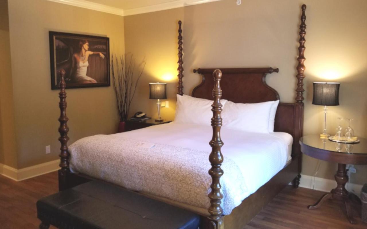 Crown Mansion Boutique Hotel & Villas 퀄리컴비치 외부 사진