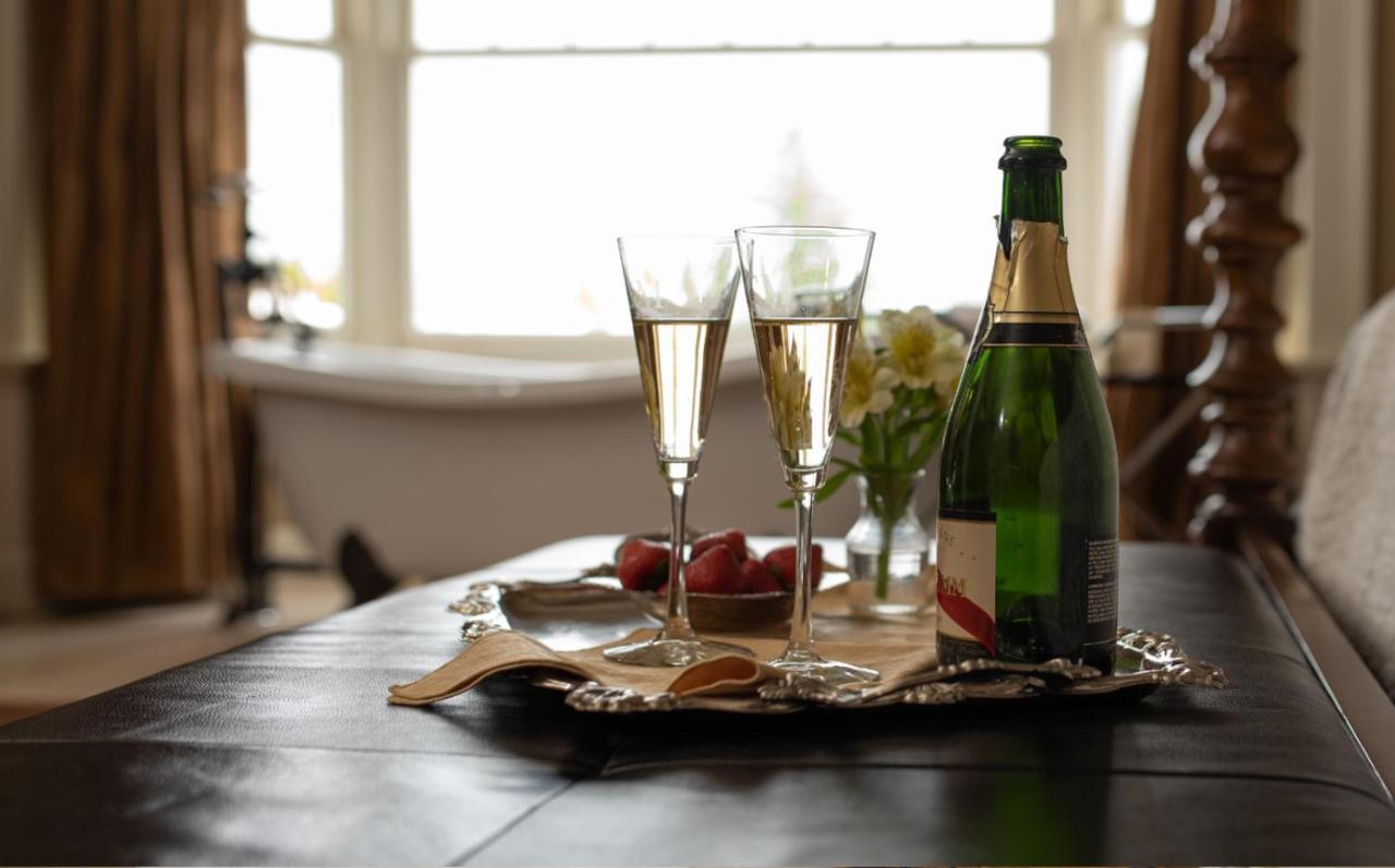 Crown Mansion Boutique Hotel & Villas 퀄리컴비치 외부 사진